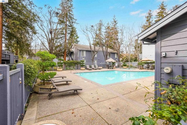 7126 Cross Creek Cir D, Dublin, CA 94568