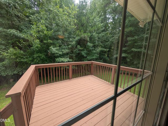 1039 Laurel Leaf Road, Zebulon, NC 27597