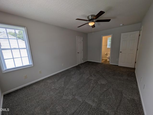 1039 Laurel Leaf Road, Zebulon, NC 27597