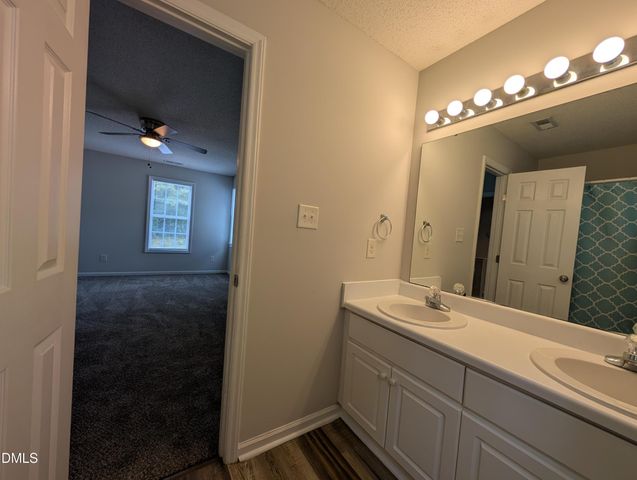 1039 Laurel Leaf Road, Zebulon, NC 27597