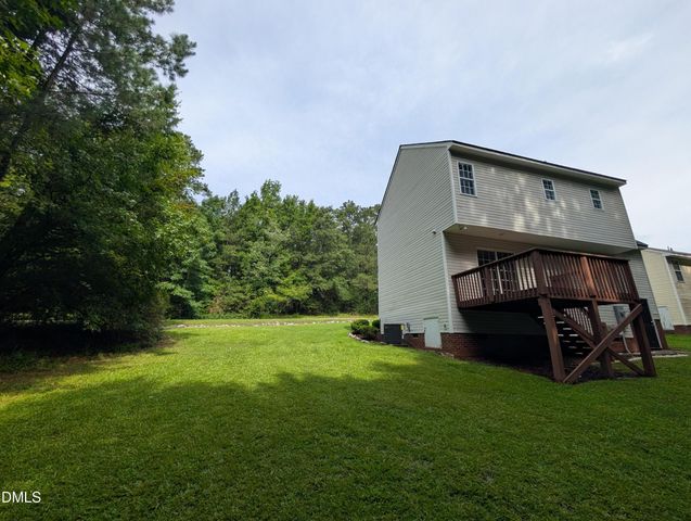 1039 Laurel Leaf Road, Zebulon, NC 27597