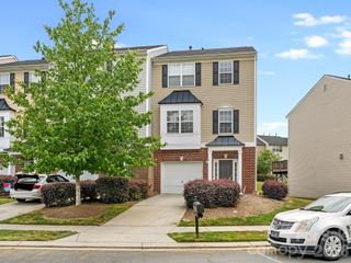 9785 Walkers Glen Drive NW, Concord, NC 28027