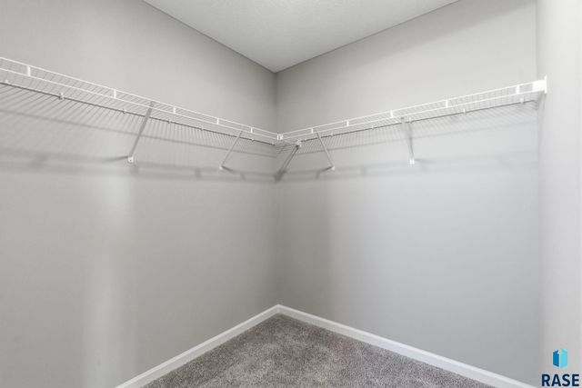 243 Thelma Ave Avenue, Harrisburg, SD 57032