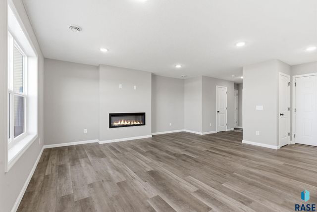 243 Thelma Ave Avenue, Harrisburg, SD 57032
