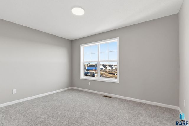 243 Thelma Ave Avenue, Harrisburg, SD 57032