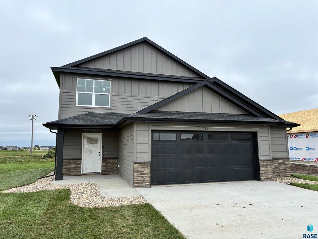 243 Thelma Ave Avenue, Harrisburg, SD 57032
