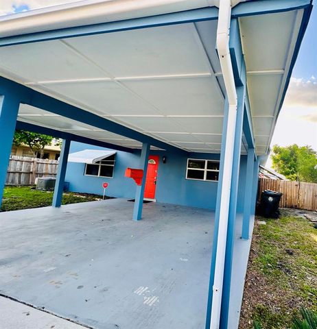 1118 N E Street, Lake Worth Beach, FL 33460