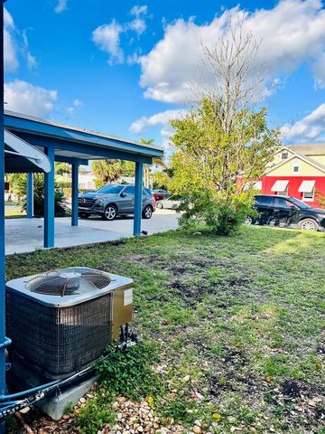 1118 N E Street, Lake Worth Beach, FL 33460