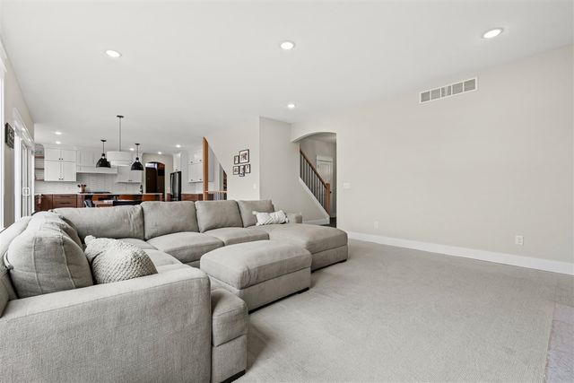 5584 Stonebridge Drive, Grandville, MI 49418