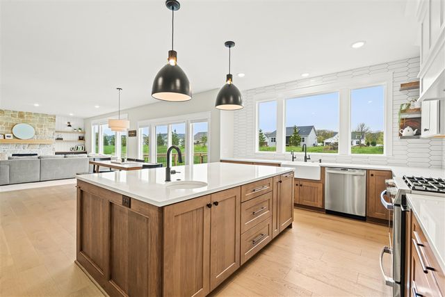 5584 Stonebridge Drive, Grandville, MI 49418