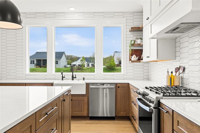 5584 Stonebridge Drive, Grandville, MI 49418