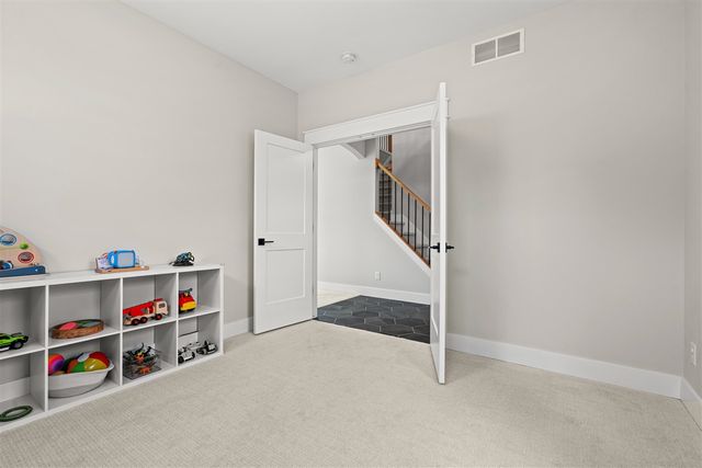 5584 Stonebridge Drive, Grandville, MI 49418