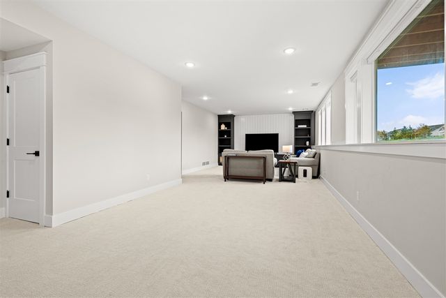 5584 Stonebridge Drive, Grandville, MI 49418