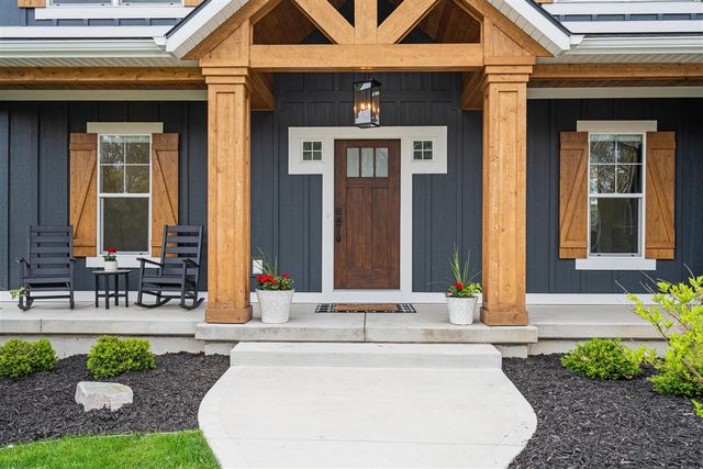 5584 Stonebridge Drive, Grandville, MI 49418