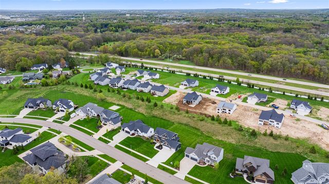 5584 Stonebridge Drive, Grandville, MI 49418