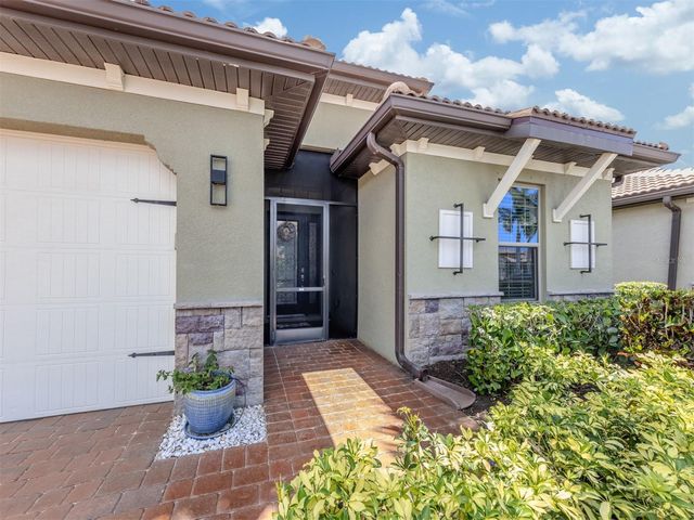 195 MARAVIYA BOULEVARD, Nokomis, FL 34275