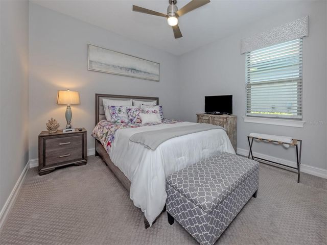 195 MARAVIYA BOULEVARD, Nokomis, FL 34275