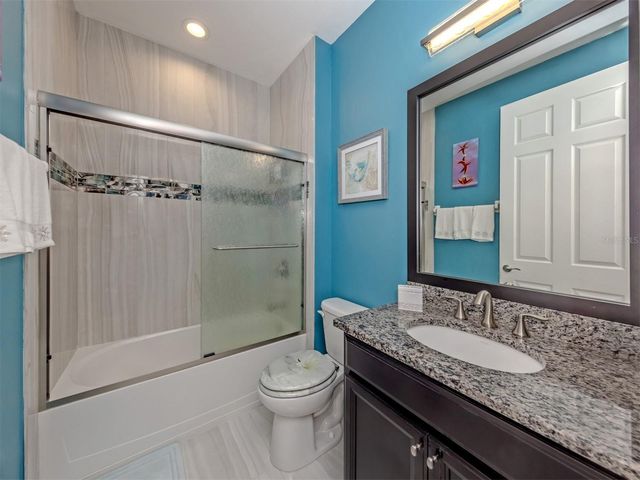 195 MARAVIYA BOULEVARD, Nokomis, FL 34275