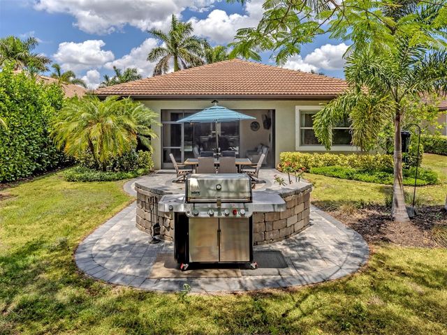 195 MARAVIYA BOULEVARD, Nokomis, FL 34275
