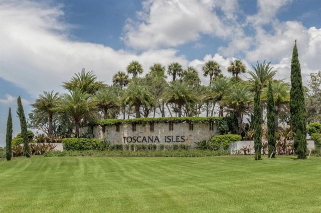 195 MARAVIYA BOULEVARD, Nokomis, FL 34275
