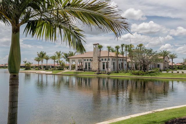 195 MARAVIYA BOULEVARD, Nokomis, FL 34275