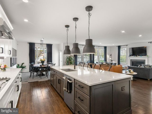 3702 ROSE TRADER LN, Newtown Square, PA 19073