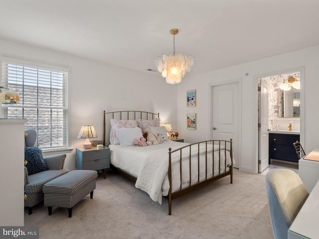 3702 ROSE TRADER LN, Newtown Square, PA 19073