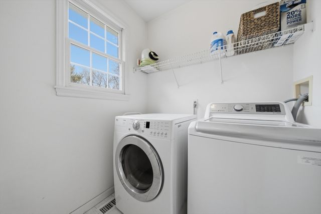 105 Weyland Circle, North Andover, MA 01845