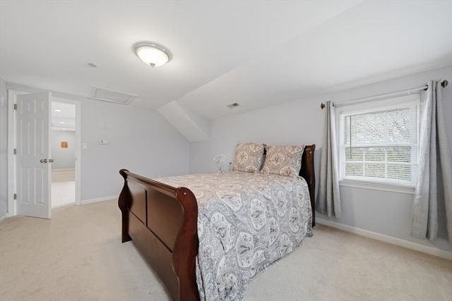 105 Weyland Circle, North Andover, MA 01845