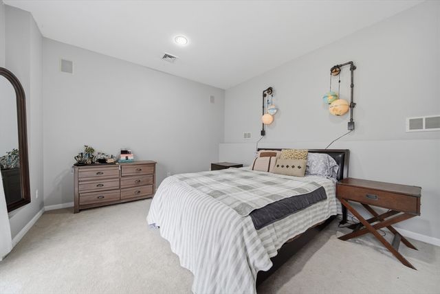 105 Weyland Circle, North Andover, MA 01845