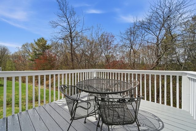 105 Weyland Circle, North Andover, MA 01845