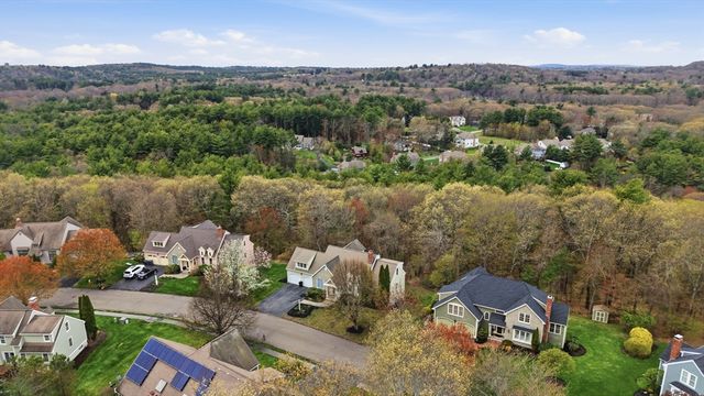 105 Weyland Circle, North Andover, MA 01845