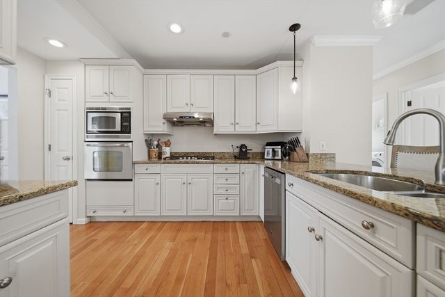 105 Weyland Circle, North Andover, MA 01845