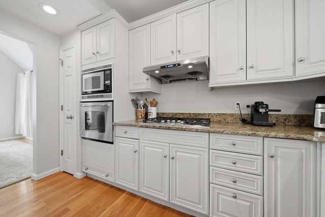 105 Weyland Circle, North Andover, MA 01845