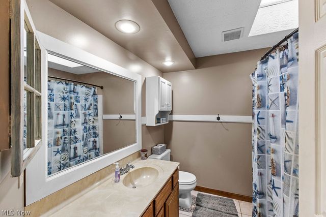 3597 Stratavon Drive NW, North Canton, OH 44720