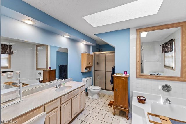 3597 Stratavon Drive NW, North Canton, OH 44720