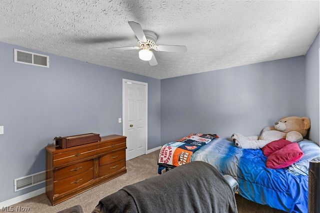 3597 Stratavon Drive NW, North Canton, OH 44720
