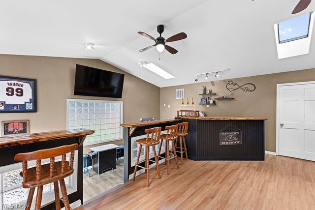 3597 Stratavon Drive NW, North Canton, OH 44720