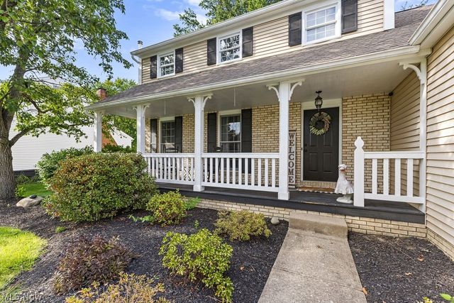3597 Stratavon Drive NW, North Canton, OH 44720