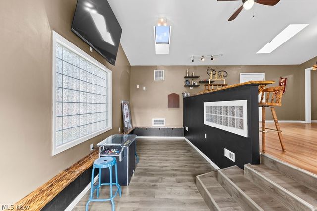 3597 Stratavon Drive NW, North Canton, OH 44720