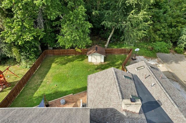 3597 Stratavon Drive NW, North Canton, OH 44720