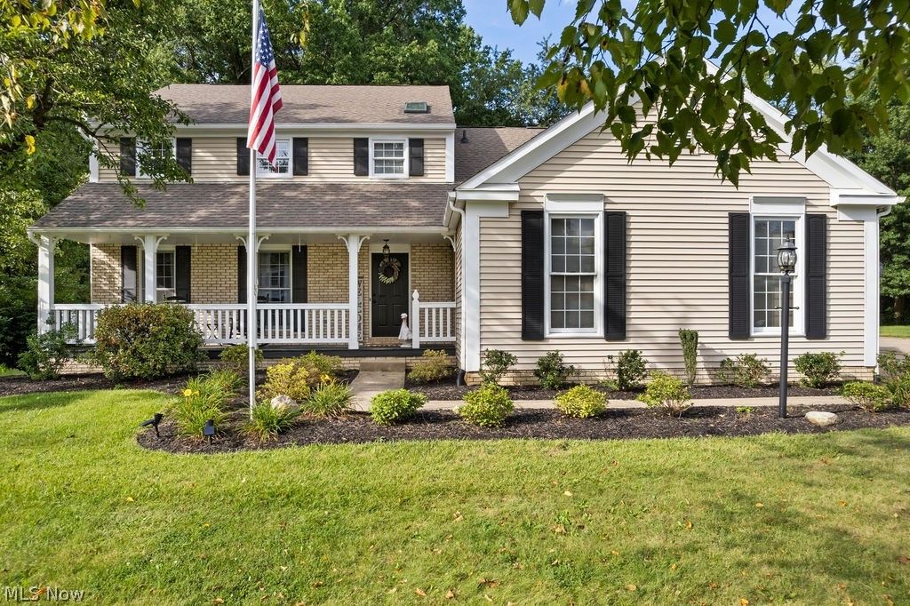 3597 Stratavon Drive NW, North Canton, OH 44720