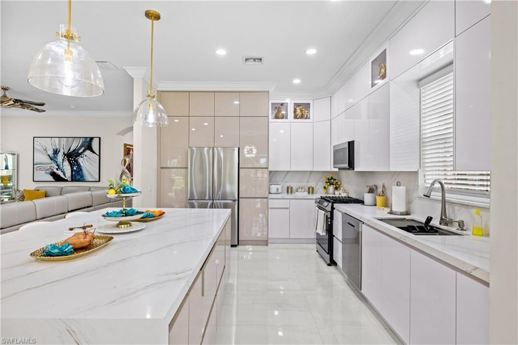 9041 Cherry Oaks TRL 201, NAPLES, FL 34114 — photo 4