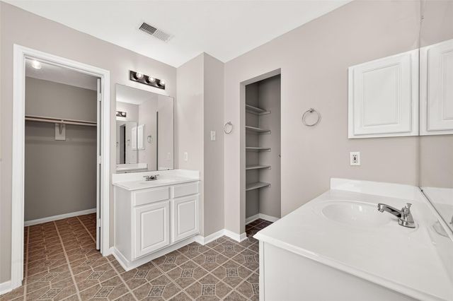 17235 Laguna Trail Drive, Houston, TX 77095