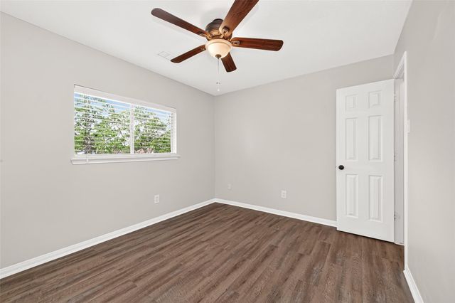 17235 Laguna Trail Drive, Houston, TX 77095