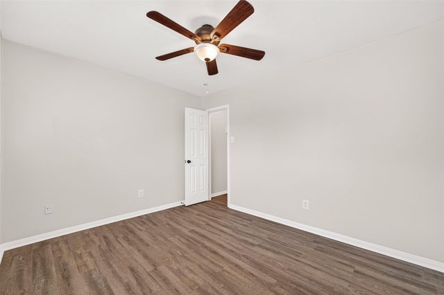 17235 Laguna Trail Drive, Houston, TX 77095