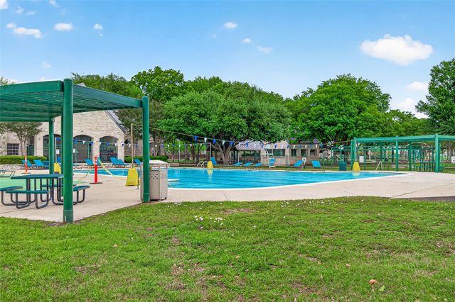 17235 Laguna Trail Drive, Houston, TX 77095