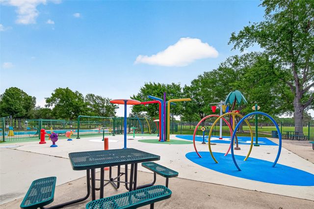 17235 Laguna Trail Drive, Houston, TX 77095