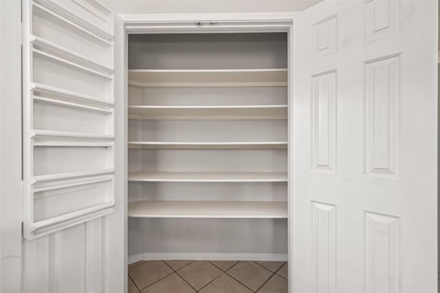 17235 Laguna Trail Drive, Houston, TX 77095