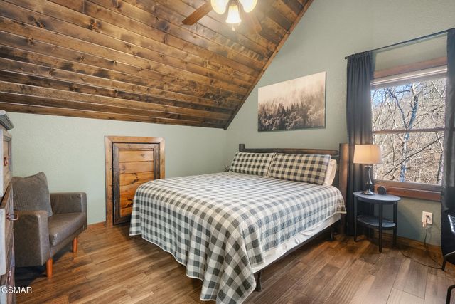 1016 Ravens Ford Way, Sevierville, TN 37876